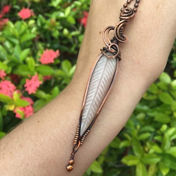 Moonstone copper wire wrapped pendant necklace - Picture 8 of 10